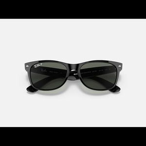 Ray-Ban New Wayfarer Classic Sunglasses 🕶